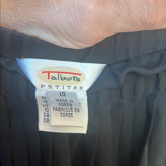 Talbots Black Pleated Skirt Size 10P - Picture 5 of 5